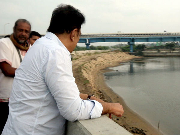 கவனத்தை திசை திருப்பிய பாடல்