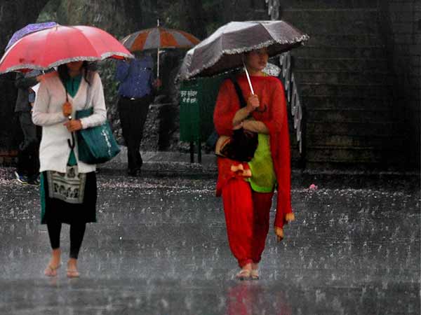 ஓரிரு இடங்களில் கனமழை