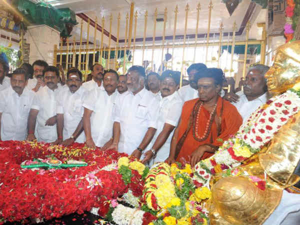 முதல்வர் அஞ்சலி