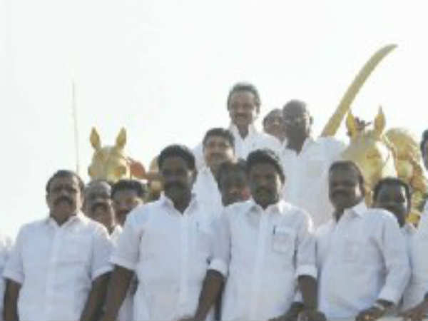 ஜாதி,மதம் கடந்த தலைவர்
