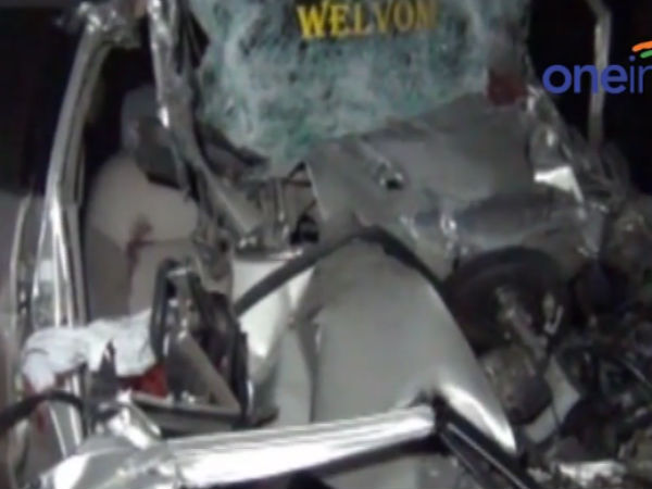 A car hit on lorry and six died near viluppuram A car hit on lorry and six died near viluppuram