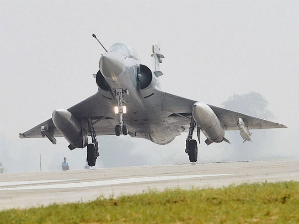 16 IAF jets to touchdown on Lucknow-Agra Expressway today 16 IAF jets to touchdown on Lucknow-Agra Expressway today