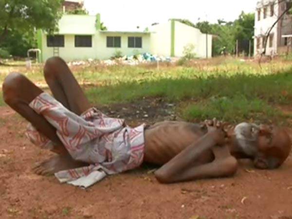An oldman was thrown away near dump in Thirunelveli An oldman was thrown away near dump in Thirunelveli