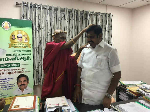 Madurai Aadheenam meets CM Edappadi Palanisamy Madurai Aadheenam meets CM Edappadi Palanisamy