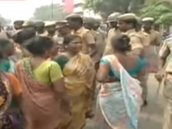 Buses damaged in stone-throwing in Chennai Kasimedu Buses damaged in stone-throwing in Chennai Kasimedu