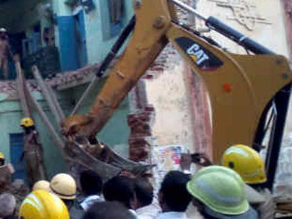 In Nagai one more govt building collapsed In Nagai one more govt building collapsed