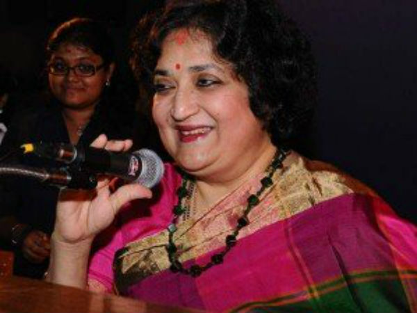 Latha Rajinikanth says that Rajini will enter into politics and do good for all Latha Rajinikanth says that Rajini will enter into politics and do good for all