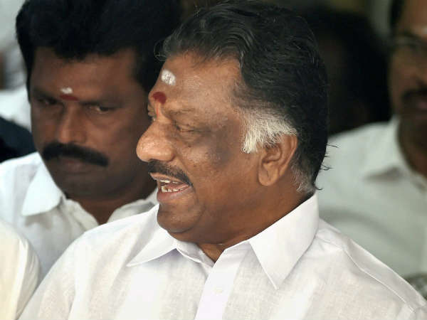 Panneerselvam meets Modi Panneerselvam meets Modi