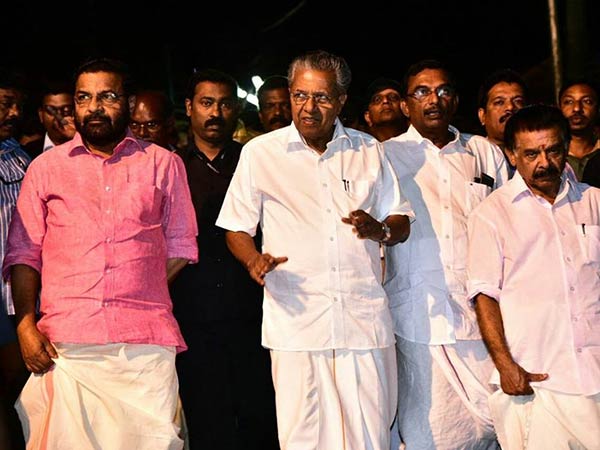 சபரிமலை ஐயப்பன் கோயிலில் கேரள முதல்வர் பினராயி விஜயன் ஆய்வு! 