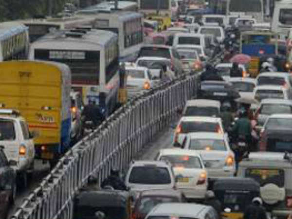 Heavy traffic jam in Chennai Anna Salai Heavy traffic jam in Chennai Anna Salai