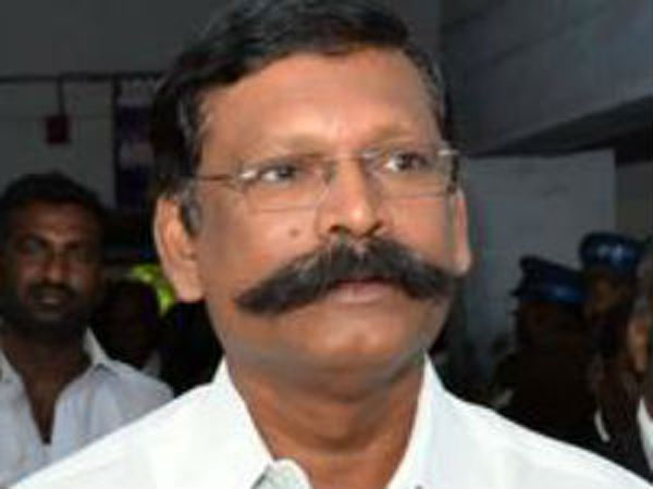 Petrol bomb hurled at DMK Ex MP Selvaganapathi's House Petrol bomb hurled at DMK Ex MP Selvaganapathi's House