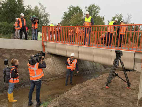 World’s first ever 3D-printed bridge has opened in the Netherlands World’s first ever 3D-printed bridge has opened in the Netherlands