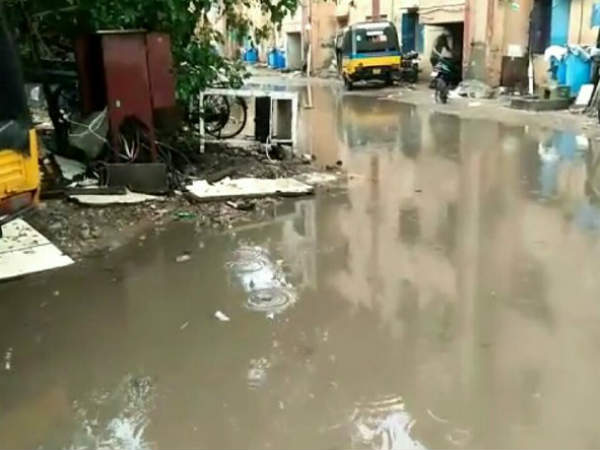 தண்ணீர் தேசமான சென்னை புறநகர்