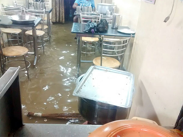 நகரமே மிதக்கிறது