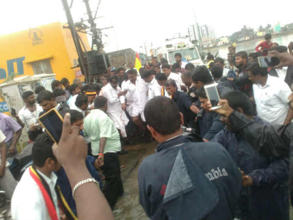 கமல் அரசியல் குறித்து
