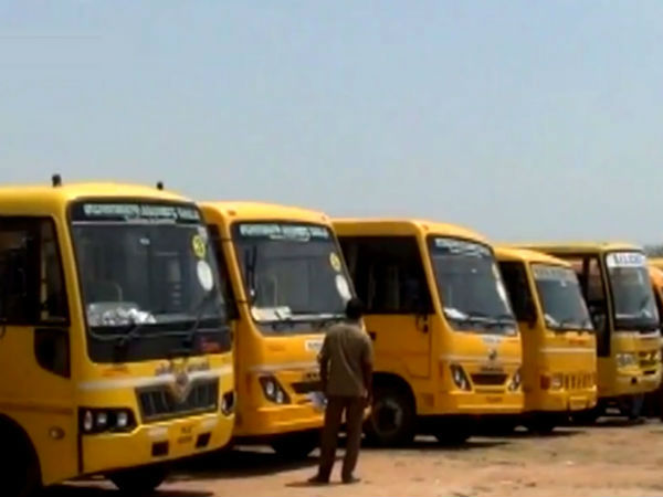 நாடகம் ஆடிய பஸ் கண்டெக்டர்