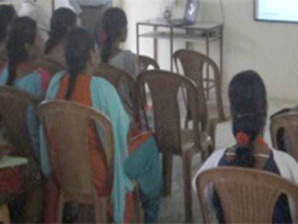  மாணவிகளும் சோதனை செய்யப்பட்டனர் 