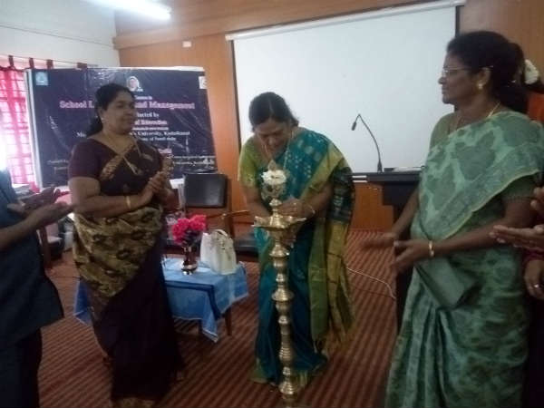 அரசு பள்ளி தலைமை ஆசிரியர்கள்