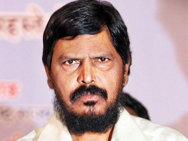 தொடர்ந்து சர்ச்சை கருத்துகள்