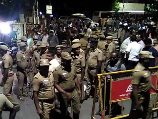 ஏராளமான ஆவணங்கள்