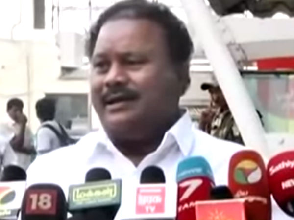 மக்களை மிரட்டும் தலைவர்கள்