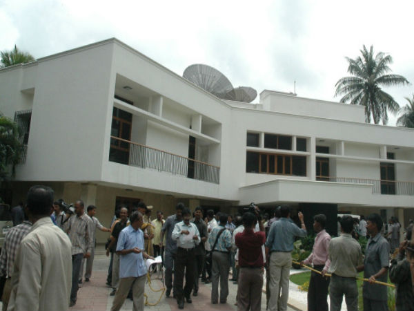 மயங்கி சரிந்த ஜெயலலிதா