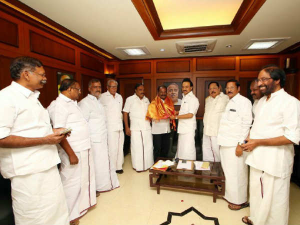 பொதுவேட்பாளர் கோரிக்கை