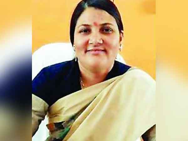 தாய்ப்பால் குடிச்சவனா நீ