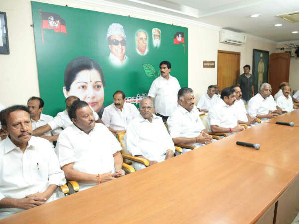 AIADMK reconstitutes its parliamentary board with EPS AIADMK reconstitutes its parliamentary board with EPS