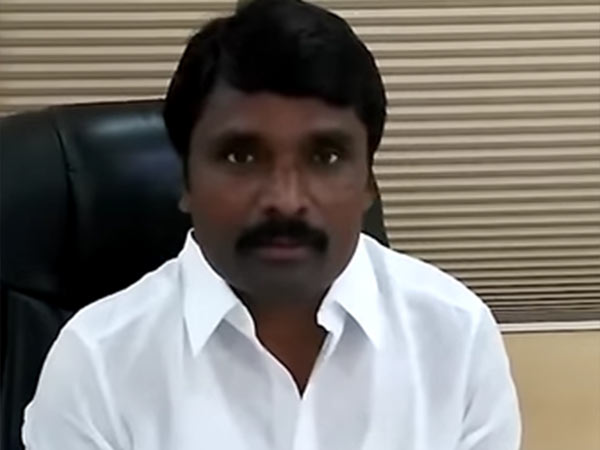 Police conducting raid in financier Anbuchezhiyan office at T Nagar Police conducting raid in financier Anbuchezhiyan office at T Nagar