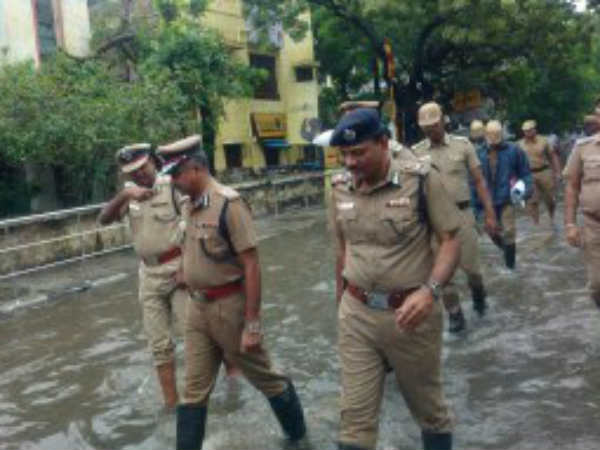 Chennai Rain: Don't spread rumour: Cop warns Chennai Rain: Don't spread rumour: Cop warns