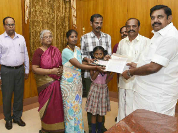 CM gives away an aid to ailing Journalist CM gives away an aid to ailing Journalist