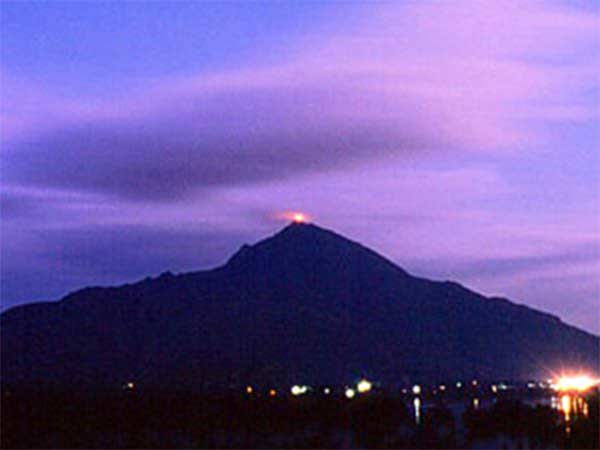 DMK opposes banned to climbing Thiruvannamalai Hills DMK opposes banned to climbing Thiruvannamalai Hills