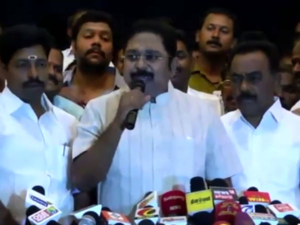 TTV Dinakaran discussing with his supporters in his Besant Nagar house TTV Dinakaran discussing with his supporters in his Besant Nagar house