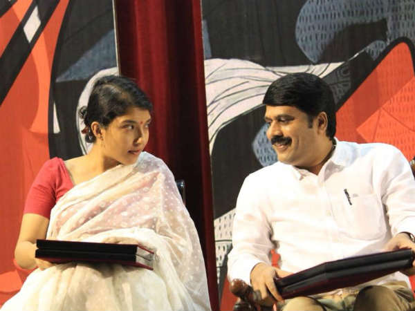 News 18 Tamilnadu Chief Editor Guanasekaran wins Bala Kailasam memorial award News 18 Tamilnadu Chief Editor Guanasekaran wins Bala Kailasam memorial award