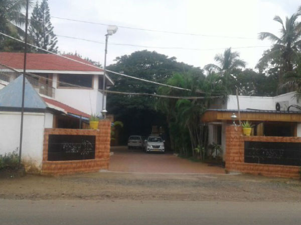 IT Officials raid in Wood Saw mills at Sengottai Thirunelveli Dsitrict IT Officials raid in Wood Saw mills at Sengottai Thirunelveli Dsitrict