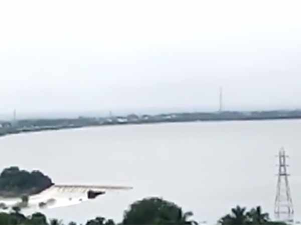 Madhurantagam lake has reached its full capacity Madhurantagam lake has reached its full capacity