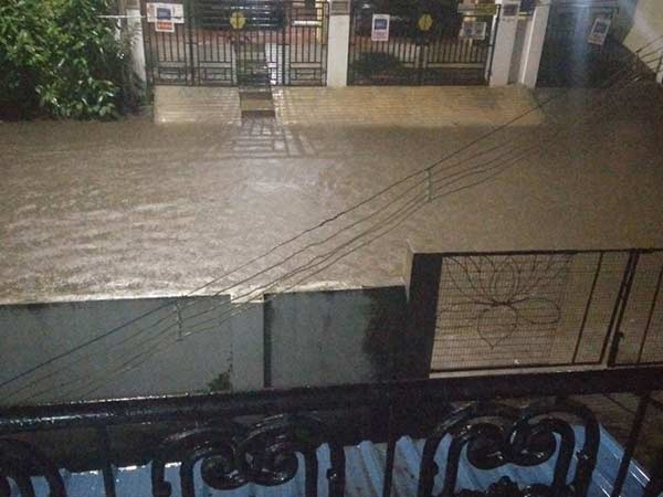 Chennai rain: Power cut to 90 places says minister Thangamani Chennai rain: Power cut to 90 places says minister Thangamani