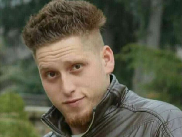 Young Footballer turned militant again back to home at kashmir and surrendered to Army Young Footballer turned militant again back to home at kashmir and surrendered to Army