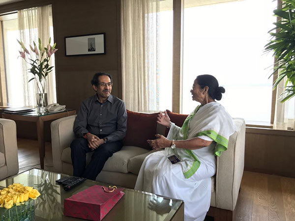 Uddhav Thackeray meets Mamata Sparks Debate in Political Circles Uddhav Thackeray meets Mamata Sparks Debate in Political Circles