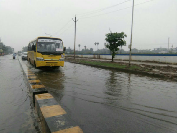 Heavy rain continues holiday declared to 6 districts schools