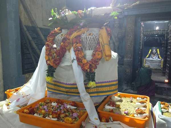 karthikai somavar is auspicies to perform shankabishekam to lord shiva karthikai somavar is auspicies to perform shankabishekam to lord shiva