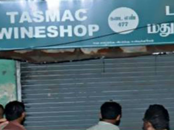 Theft in tasmac near Nellai worth Rs 20000 liqueur stole Theft in tasmac near Nellai worth Rs 20000 liqueur stole