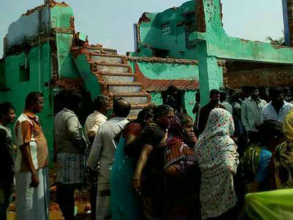 A youth killed while demolishing house near in Nellai A youth killed while demolishing house near in Nellai