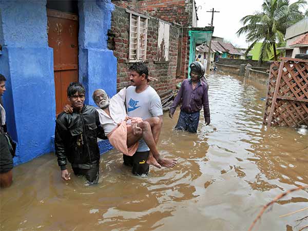 Centre Releases Rs. 133 Crore As Cyclone Ockhi Relief For TN Centre Releases Rs. 133 Crore As Cyclone Ockhi Relief For TN