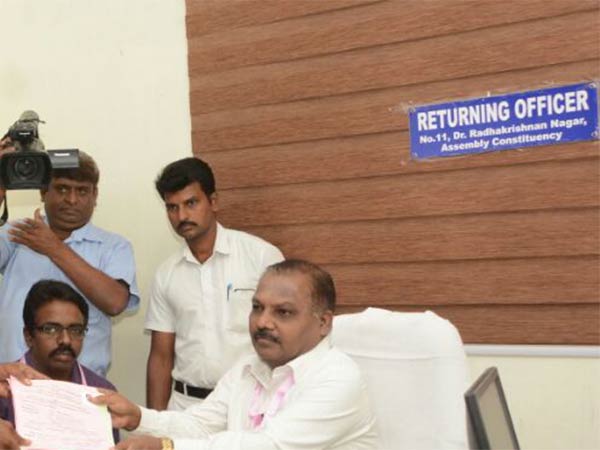 குவிந்த வேட்பு மனுக்கள்
