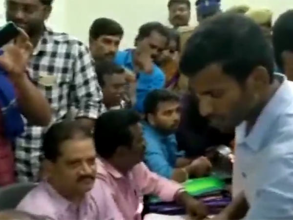 மீண்டும் திருப்பம்