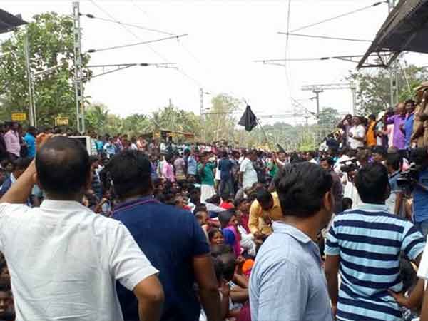 நெல்லை சரக டிஐஜி பேச்சுவார்த்தை