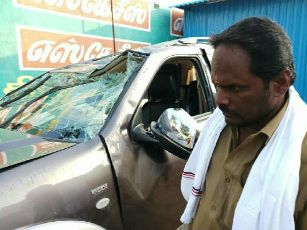 கைகளில் பலத்த காயம்