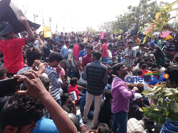 ரத்து செய்ய வேண்டும்